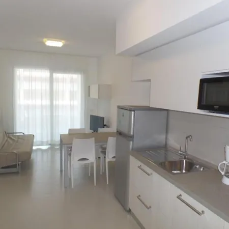 Apartment Modern Featuring A Rooftop Pool Bibione
