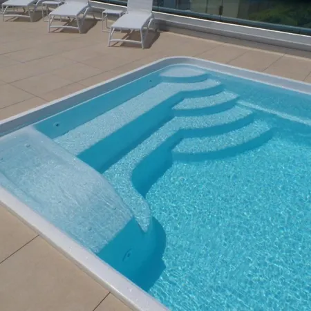 Apartment Modern Featuring A Rooftop Pool *